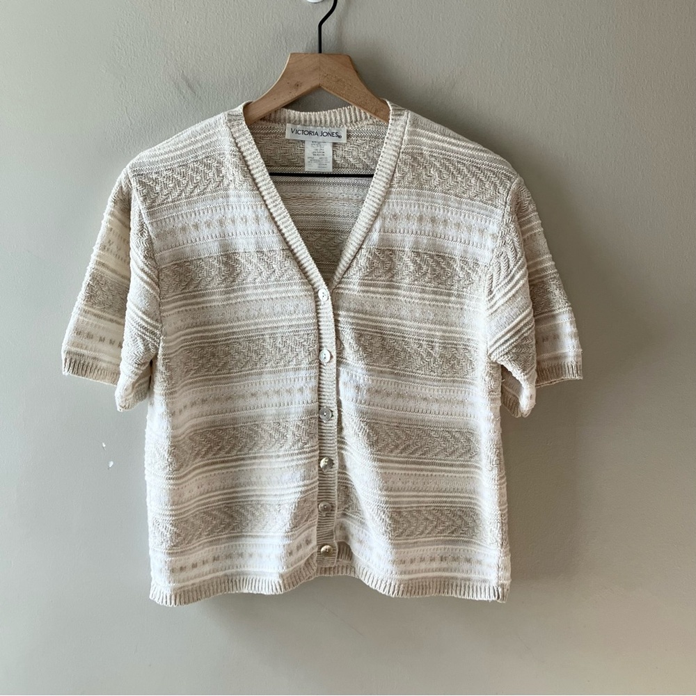 VICTORIA JONES Short Sleeve Knit Cardigan Sweater